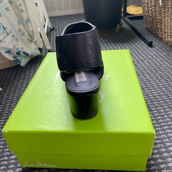 Steve Madden black heeled boot with open toe. Size 7.5 - Picture 4 of 6